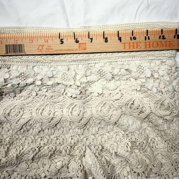 NWOT Rebellion Intricate Crochet Lace High-Waist Shorts, Boho Chic Women Med. - Picture 2 of 6